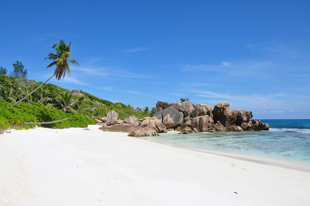 plage la digue seychelles