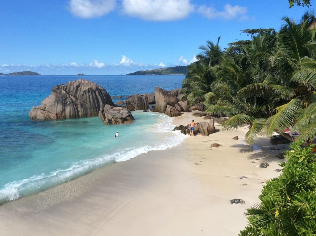 plage anse patate la digue seychelles