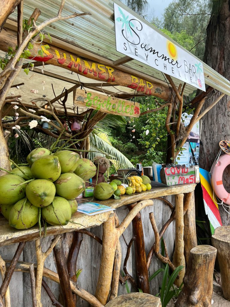bar plage seychelles